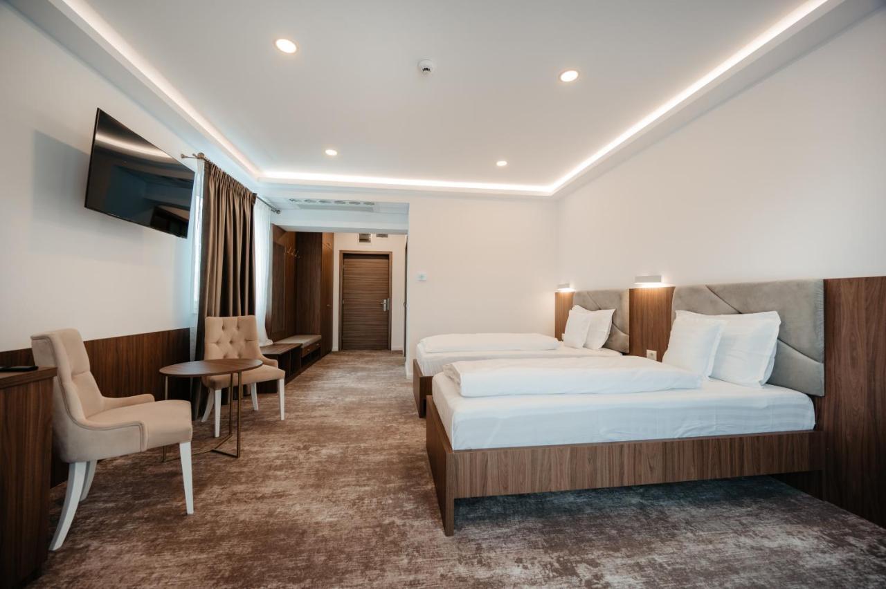 Hotel Ariata Scheia Екстериор снимка