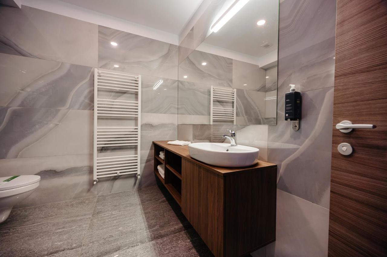 Hotel Ariata Scheia Екстериор снимка