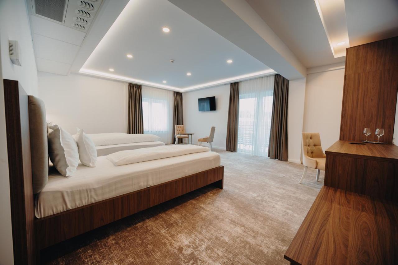 Hotel Ariata Scheia Екстериор снимка