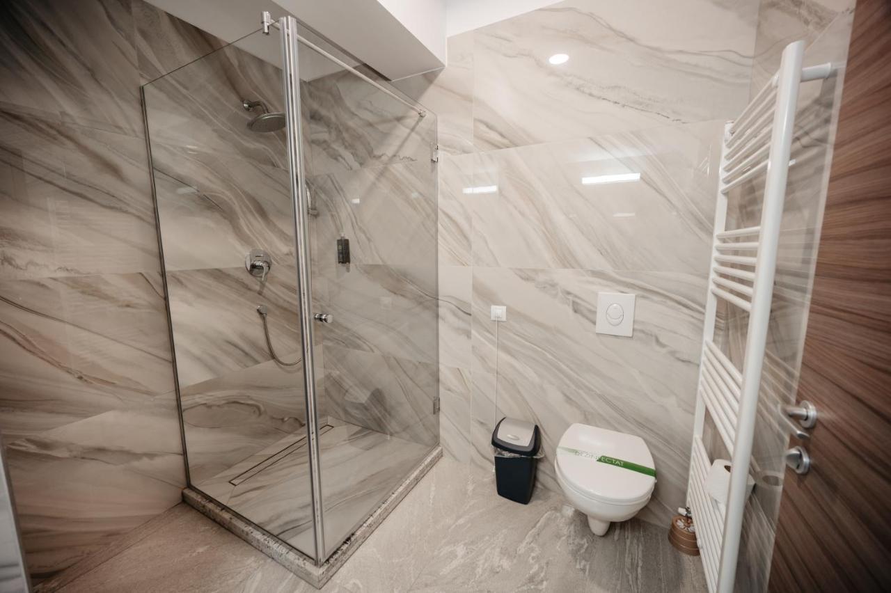 Hotel Ariata Scheia Екстериор снимка