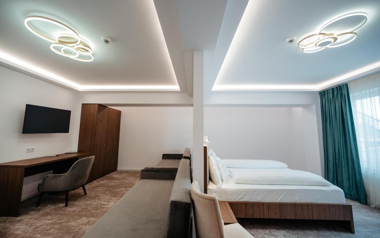 Hotel Ariata Scheia Екстериор снимка