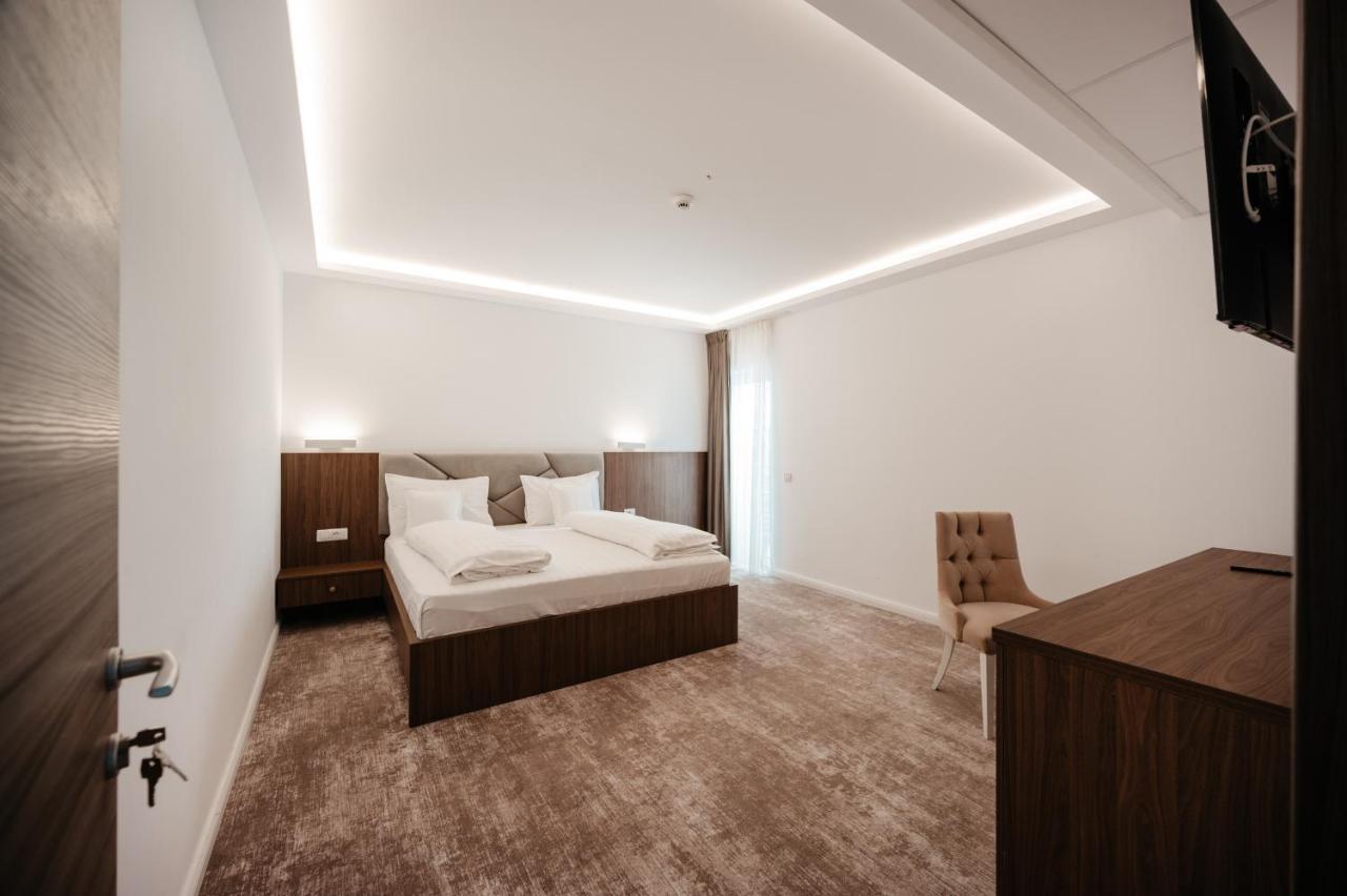 Hotel Ariata Scheia Екстериор снимка