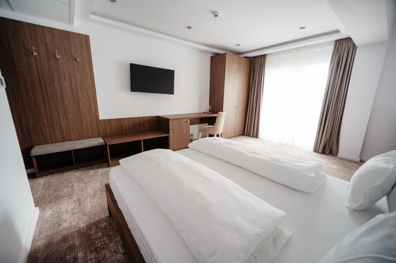 Hotel Ariata Scheia Екстериор снимка