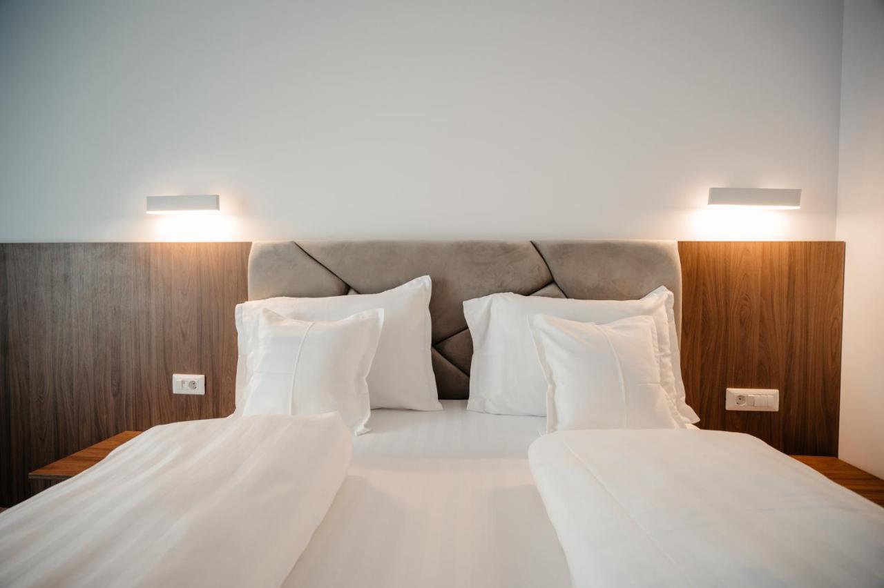 Hotel Ariata Scheia Екстериор снимка
