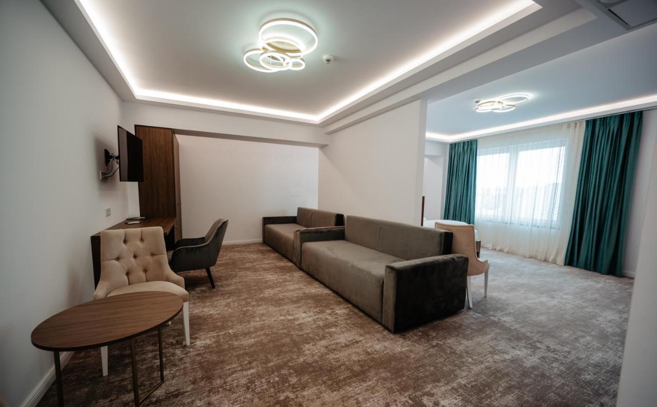 Hotel Ariata Scheia Екстериор снимка