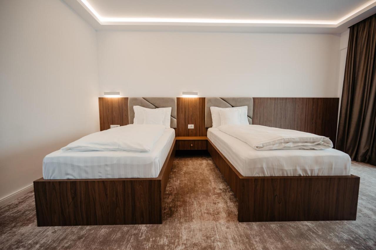 Hotel Ariata Scheia Екстериор снимка
