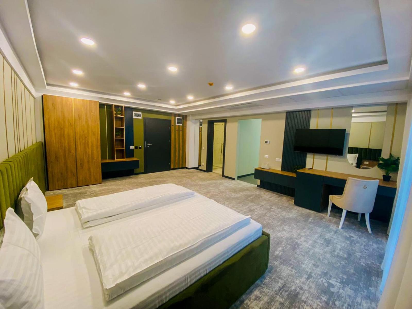 Hotel Ariata Scheia Екстериор снимка